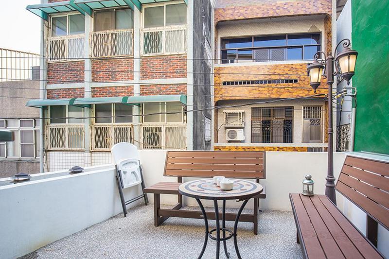 Mydeer Backpacker Hostel Tainan Exterior photo
